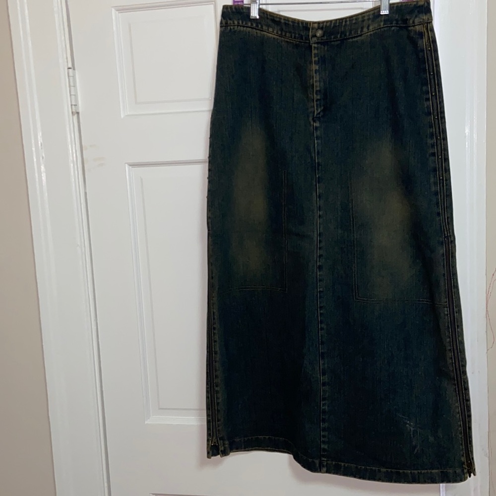 Women’s jean skirt